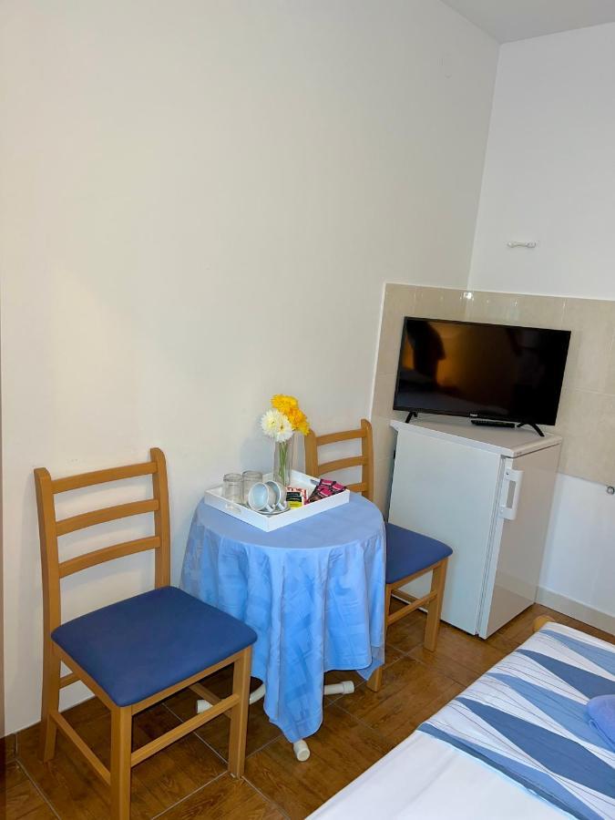 Vespera Apartments Bol Esterno foto